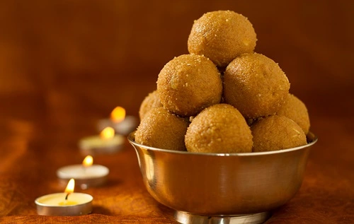 Besan laddoo